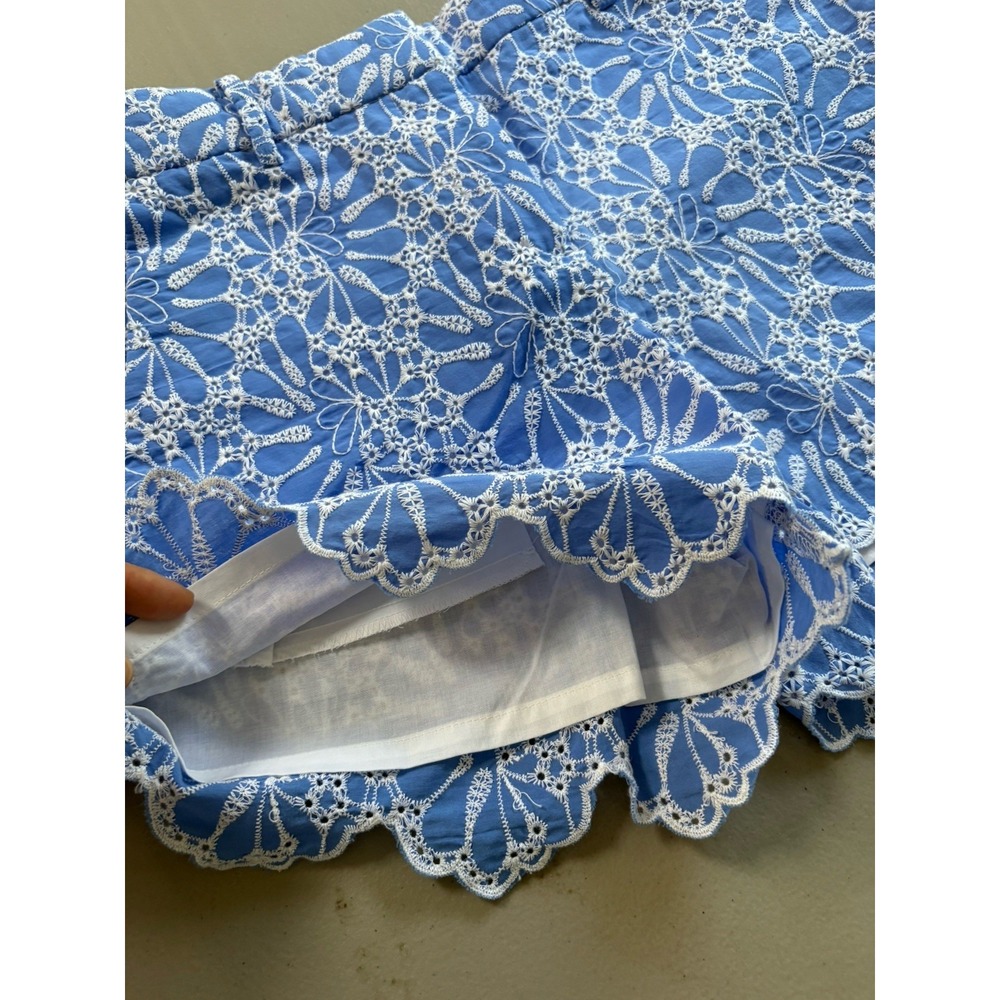 LOFT Shorts Sz 2 Blue and White Floral Lace Eyelet Scalloped Edge Coastal Preppy - Picture 9 of 11